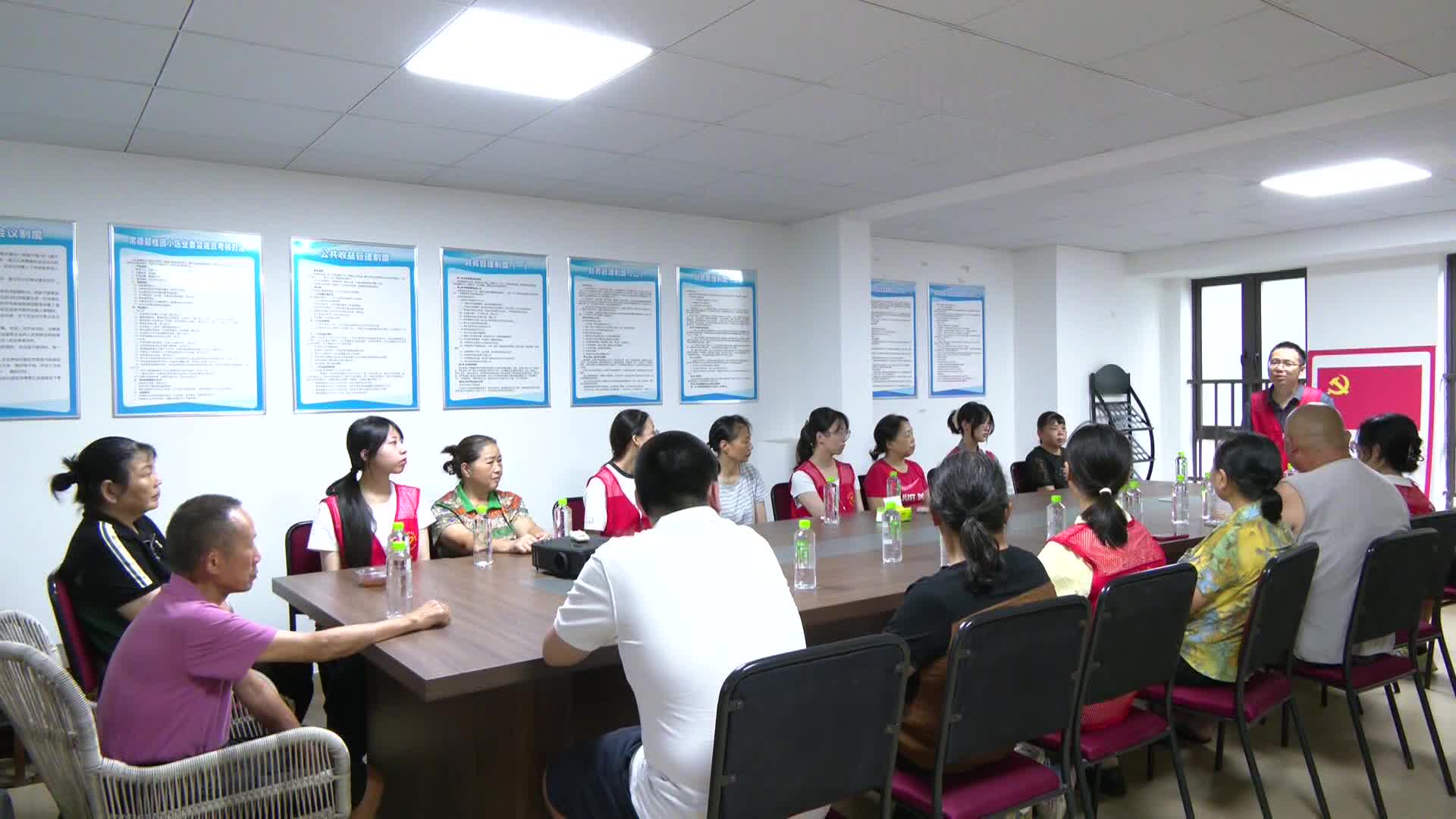 杨桥社区开展 AI 助老志愿服务活动