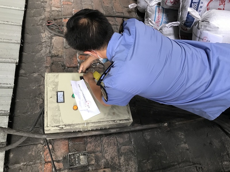 武陵区市场监督管理局查处1家废品收购站