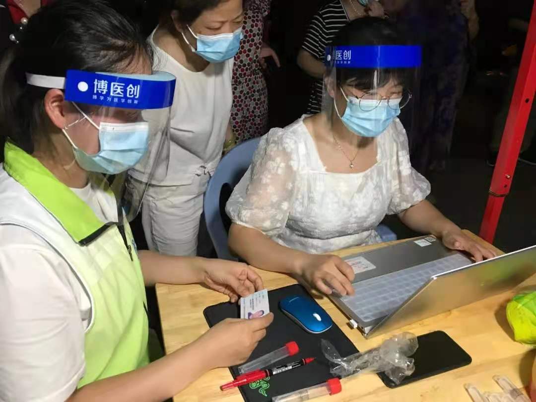 万众一心战疫情   同舟共济渡难关