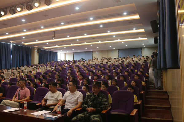 武陵区紫菱小学：举行“开启时代新征程，全民同心筑国防”主题教育活动
