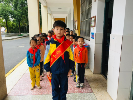 丹洲乡中心小学“红心向党 筑梦成长”建队日