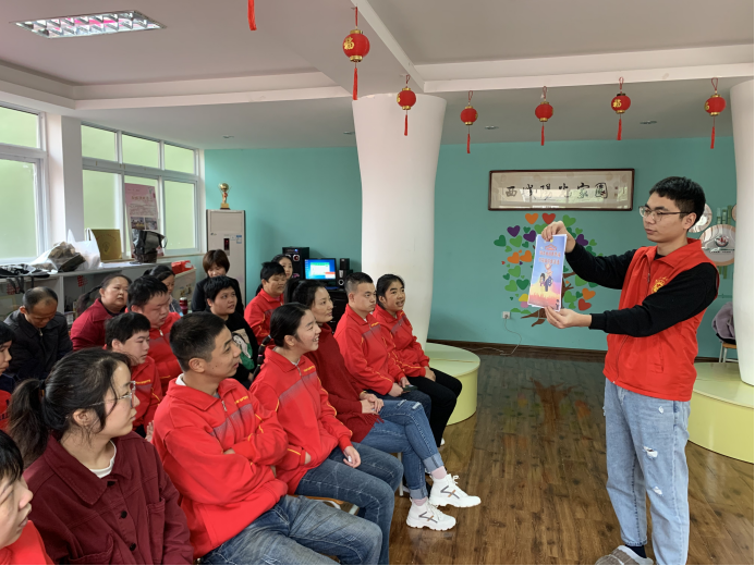 文明实践耀武陵｜白马湖街道富强社区志愿者进特殊机构宣传反诈骗