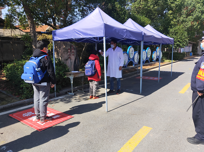河洑镇汇华聚宝小学：开展疫情处置应急演练活动