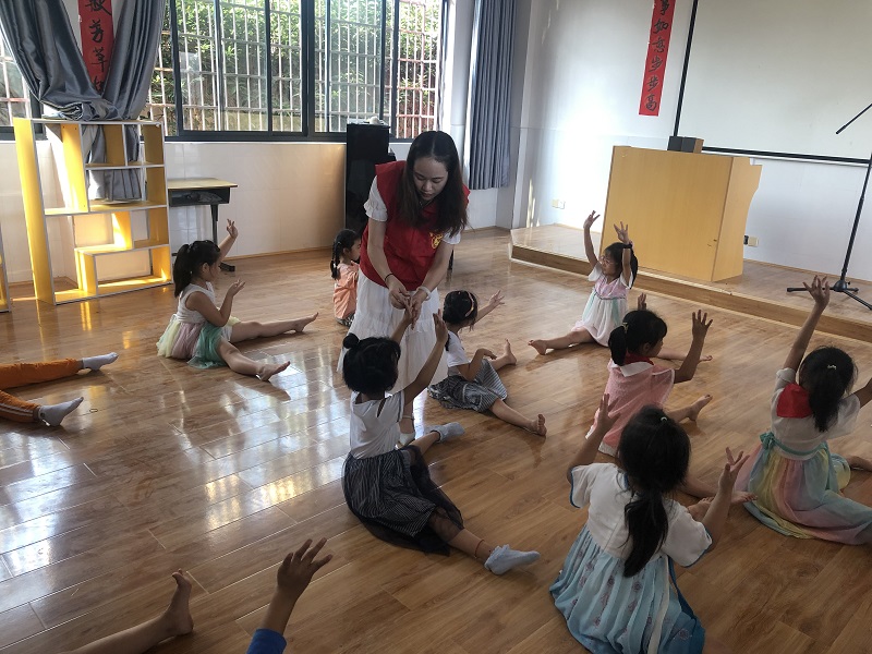 芦荻山乡黄爱学校：让“双减”减出个更快乐的童年