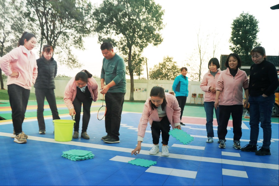 武陵区双观幼儿园：快乐运动 做阳光教师