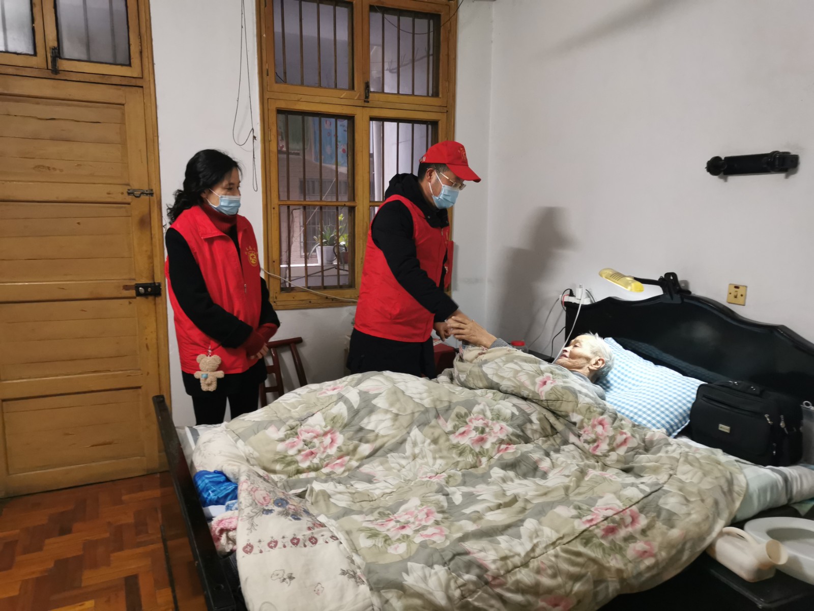 武陵区财政局开展2022年春节慰问活动