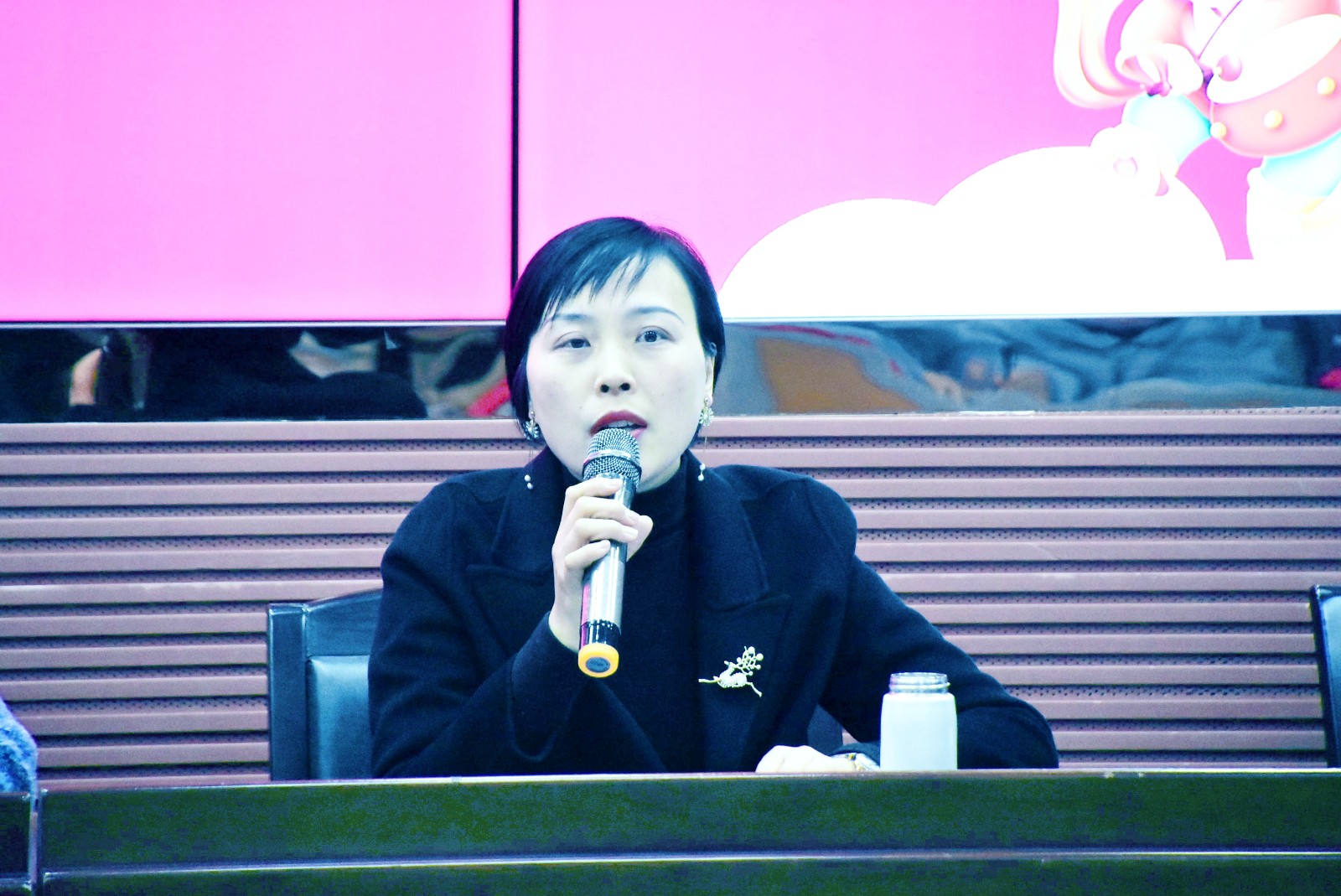 弘扬高尚师德  争做“四有”好教师
