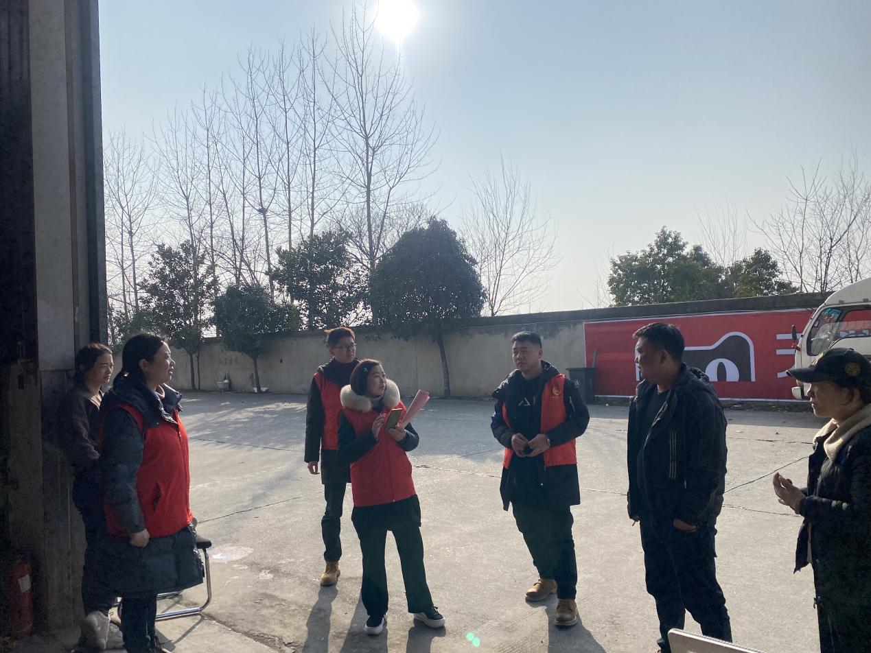 新时代文明实践耀武陵丨河洑镇南湖社区：宣传“禁燃禁放” 守护蓝天白云