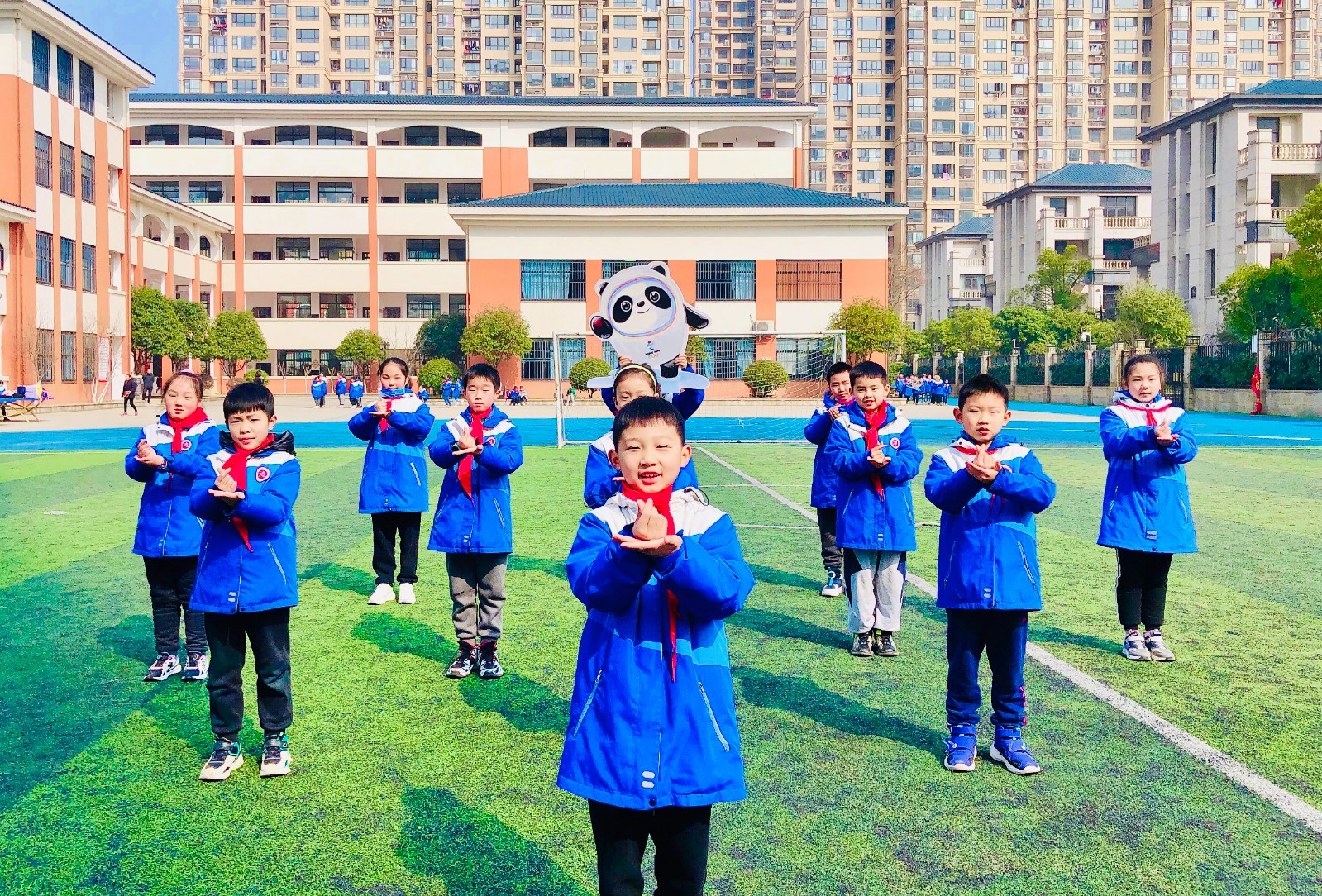 育德娃喜迎奥运向未来