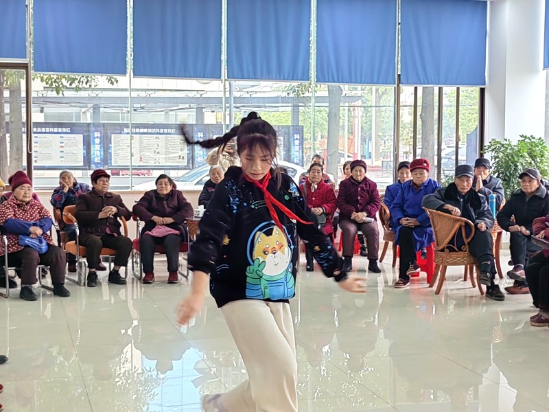 常德市第十七中学开展学雷锋志愿活动