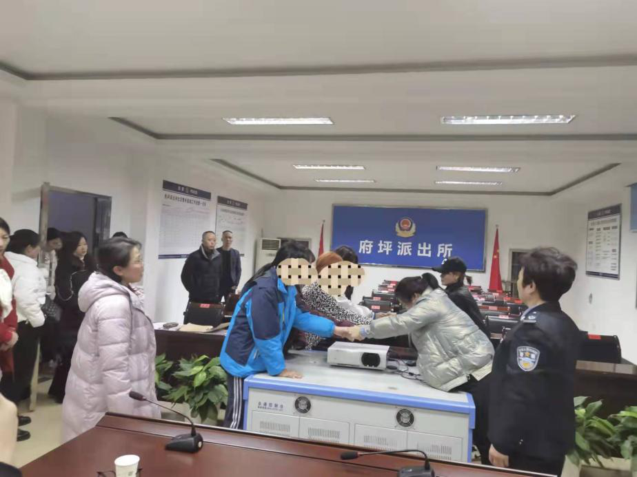 府坪司法所成功调解一起未成年人人身伤害纠纷