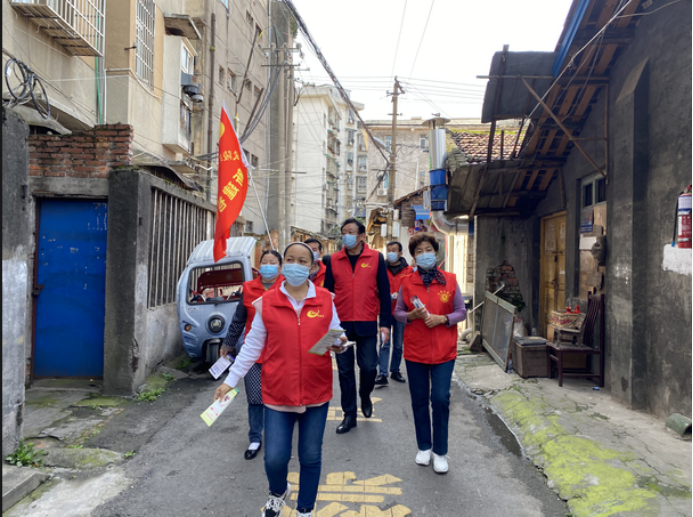 白马湖街道：借“敲门行动”  防范非法集资