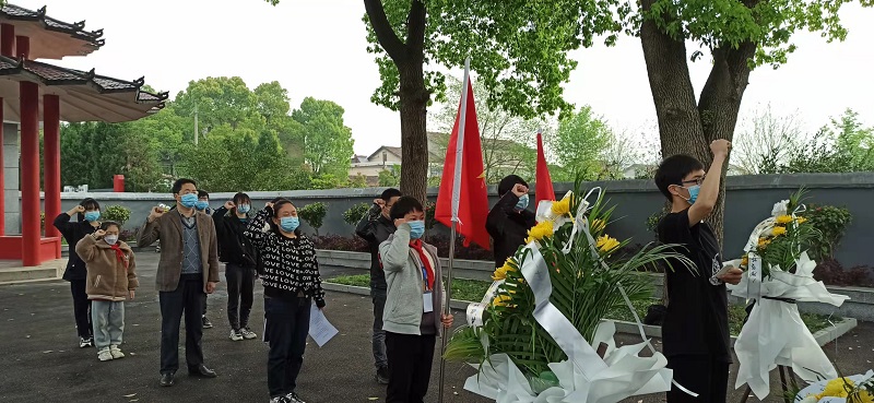 常德市第十六中学：文明祭扫怀先烈，不忘求真学榜样