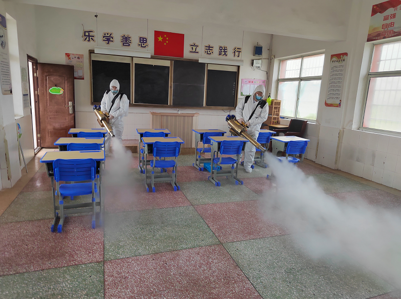 河洑镇汇华聚宝小学：开展校园消杀，保障师生安全
