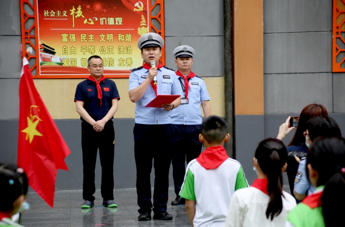 北正街小学：警校联手，共建文明安全城