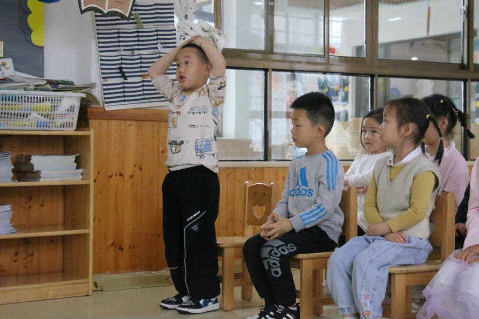 武陵区中心幼儿园：防震演练，安全“童”行