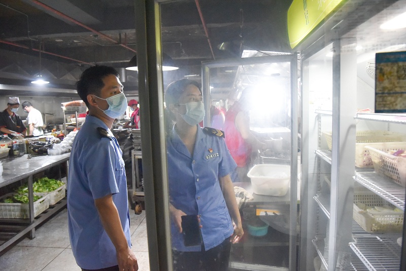 【守底线、查隐患、保安全】武陵区市场监管局开展医疗机构食堂食品安全专项监督抽检