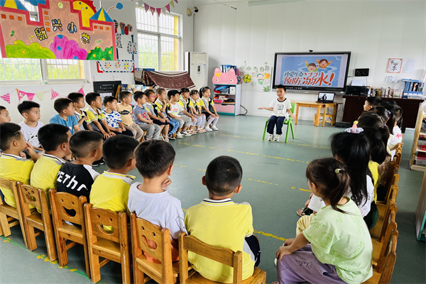 武陵区新兴幼儿园：开展防溺水系列活动