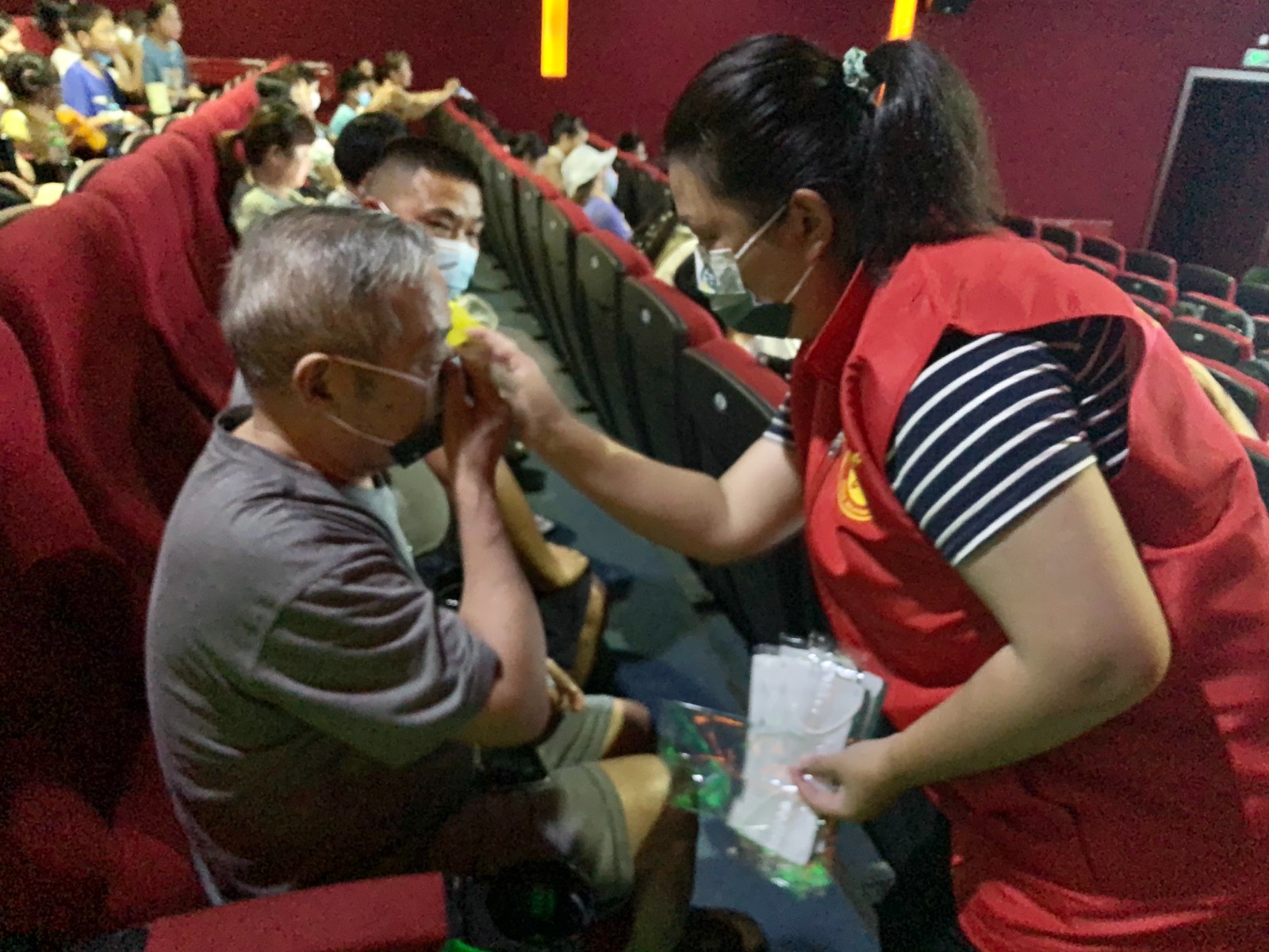 富强社区开展“喜迎二十大，文化悦老”志愿服务活动