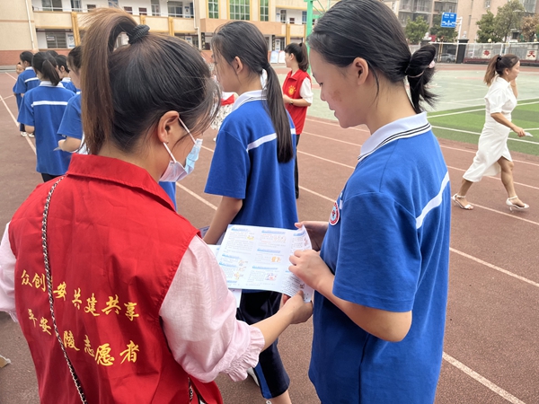 新时代文明实践耀武陵|庆丰社区开展“扫黄打非·护苗”进校园宣传活动