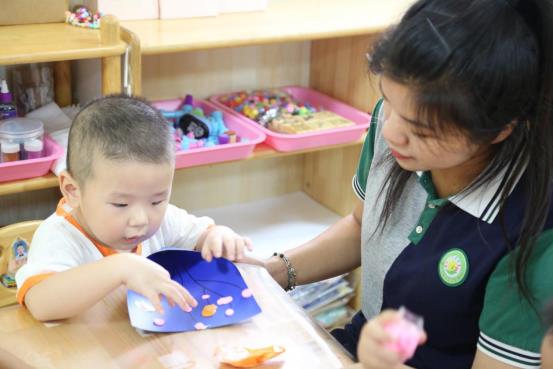 武陵区实验幼儿园： “师恩难忘 点亮感恩之光”教师节系列活动