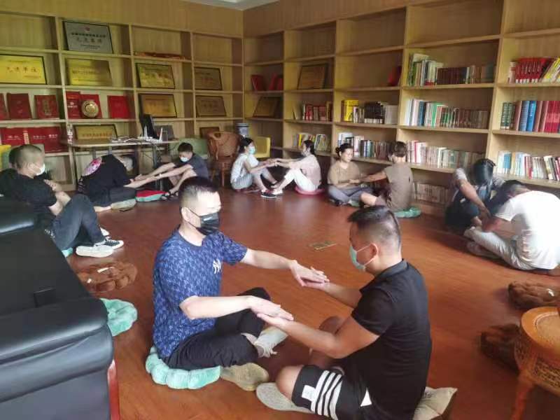 武陵区司法局组织社区矫正对象开展心理团辅活动
