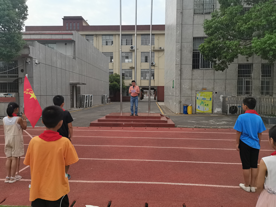 丹洲中心小学: “激情四射 筑梦飞翔”足球文化节开幕式