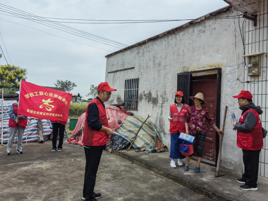 区科协开展健康武陵志愿服务活动及扶贫入户走访