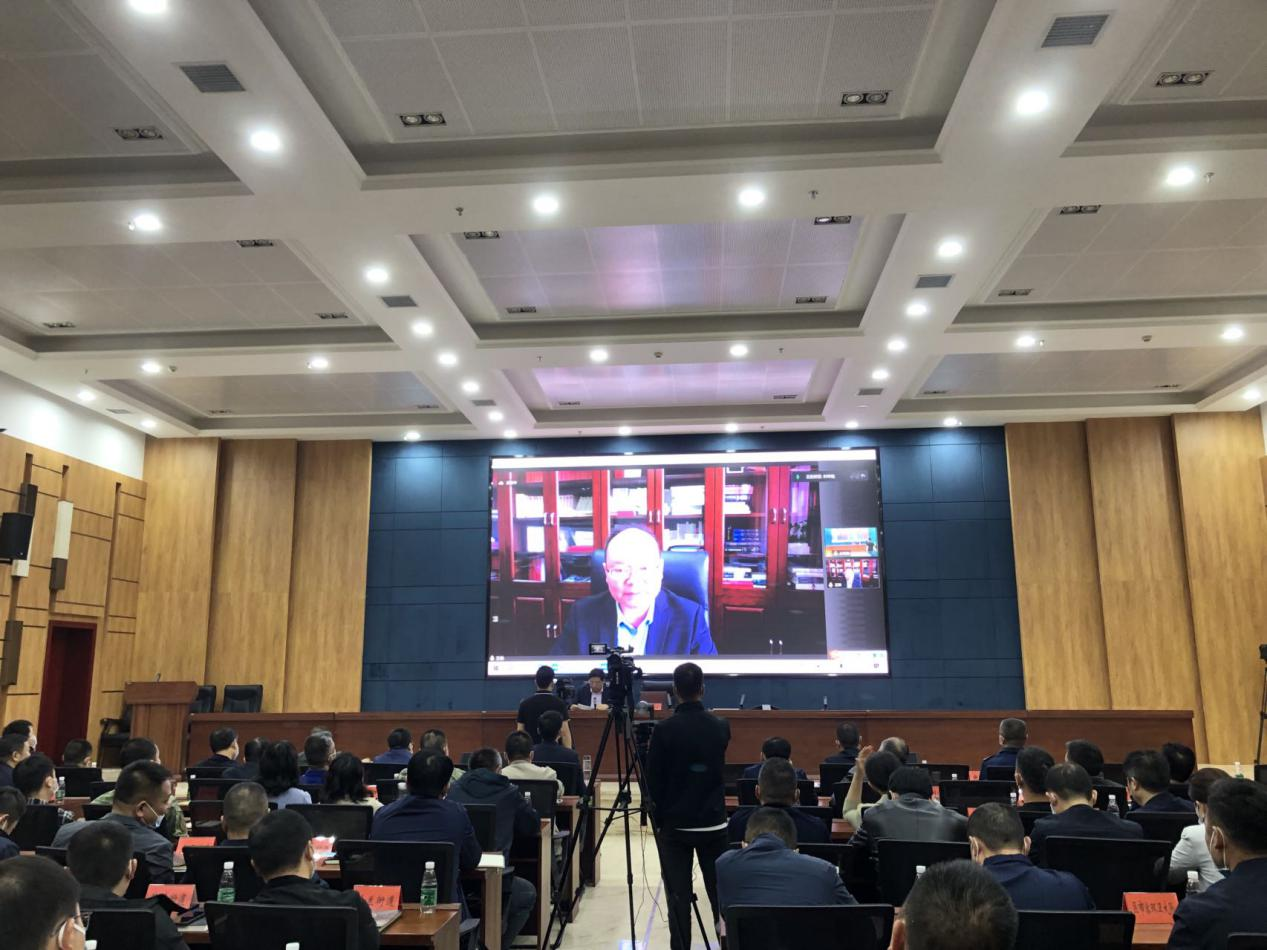 武陵区委理论学习中心组集体学习习近平法治思想