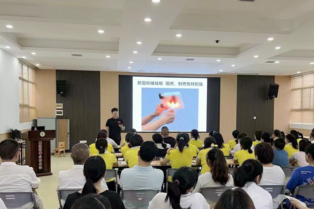 武陵区中心幼儿园：消防安全 与我“童”行