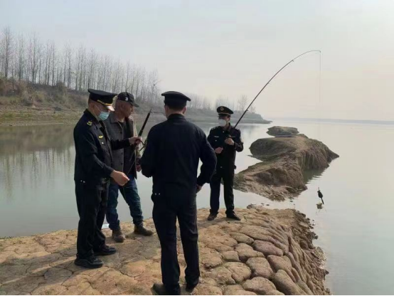 武陵区农业综合执法大队开展渔业安全生产巡查 打击非法捕捞行为