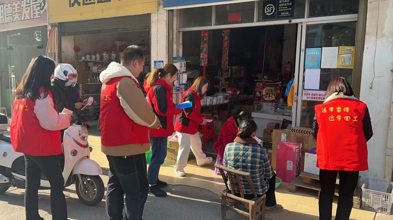 河洑镇：紧抓春节返乡潮，禁毒宣传不放松