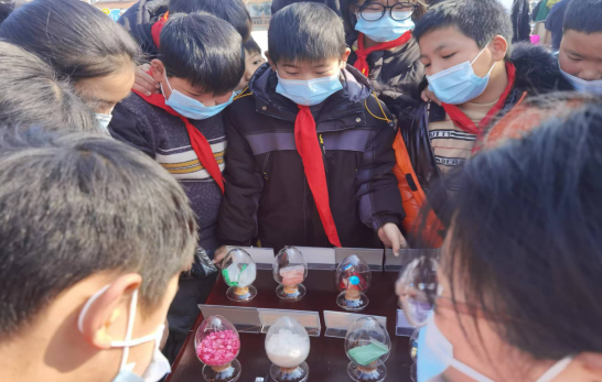 芦荻山乡禁毒办联合开展禁毒宣传进校园活动