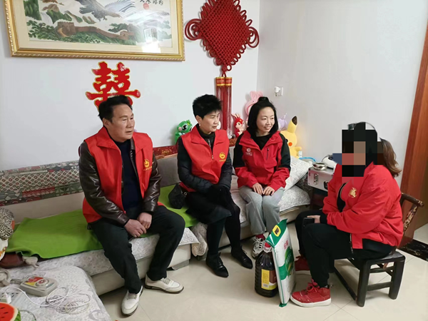永安街道老书记工作队：禁毒帮扶送真情 走访慰问暖人心