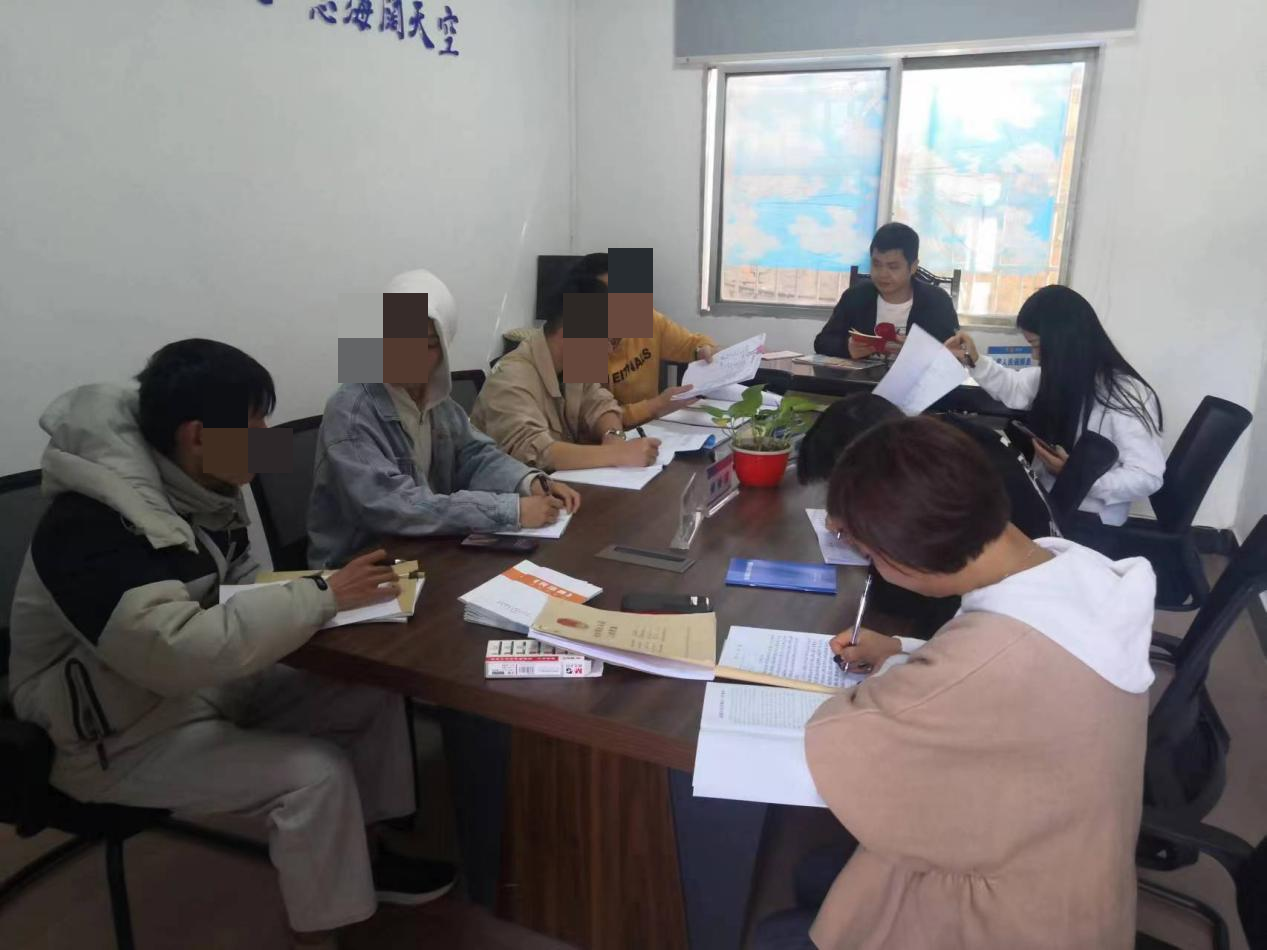 丹洲司法所开展社区矫正对象集中教育活动