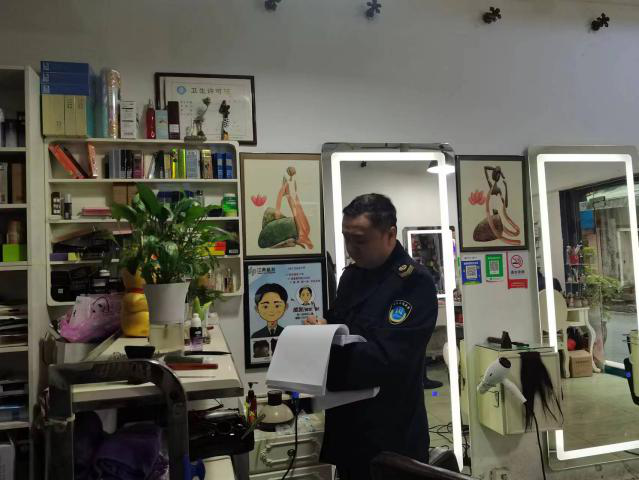 武陵区卫生计生综合监督执法局开展拉网式监督检查
