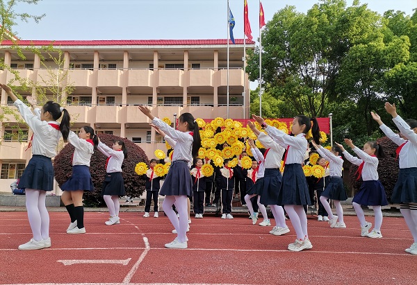 紫桥小学：文明礼仪伴我行