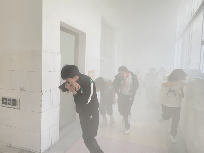 旭辉东升小学：消防演练常态化  自救自护保安全
