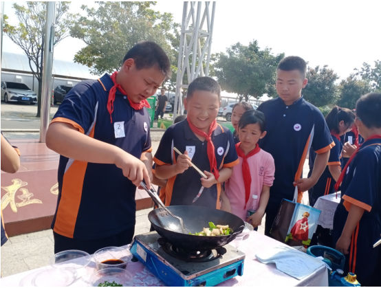 河洑镇汇华聚宝小学开展劳动技能大赛