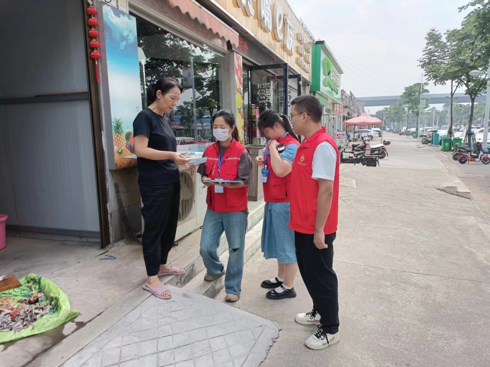 东江街道开展防范非法集资、反诈宣传活动