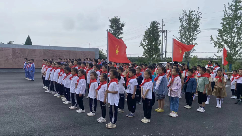 武陵区社木铺小学举行庆“六一”系列活动