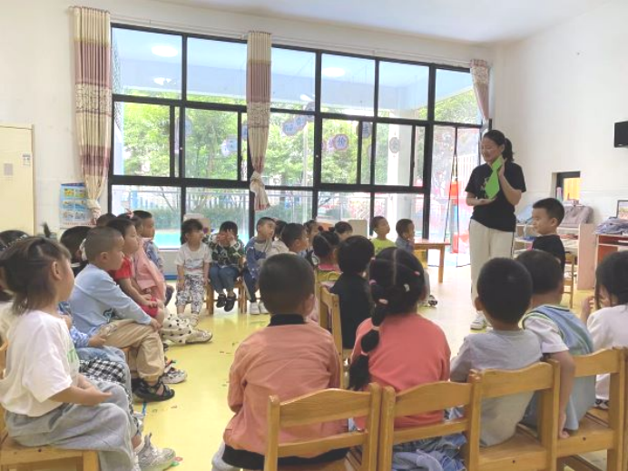 武陵区丹洲乡坪湖幼儿园开展父亲节主题活动