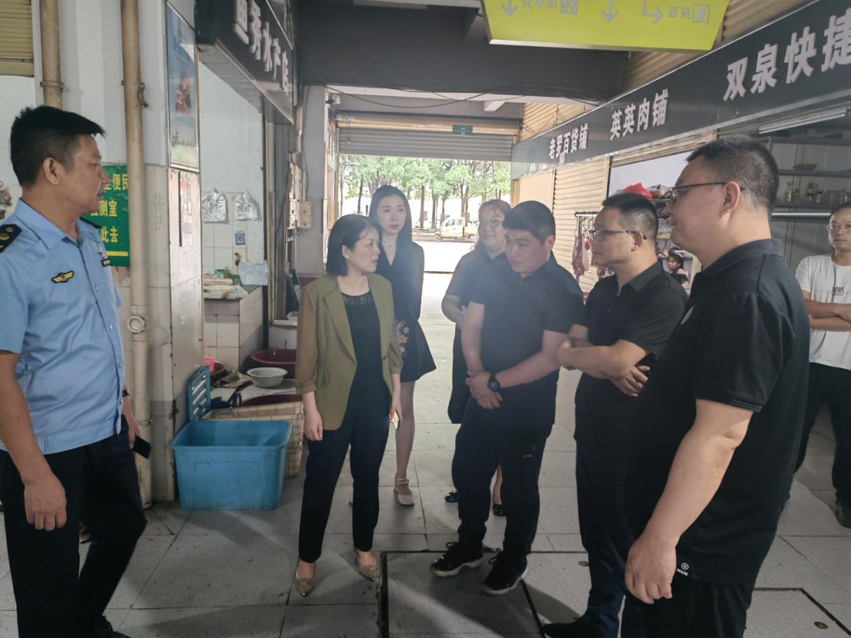 武陵区领导督导国家卫生城市巩固工作