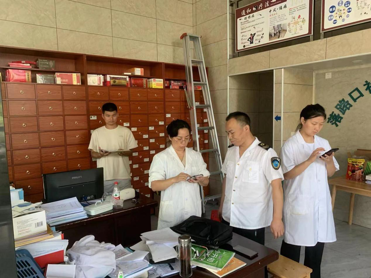 武陵区督导辖区医疗机构传染病报告与管理工作