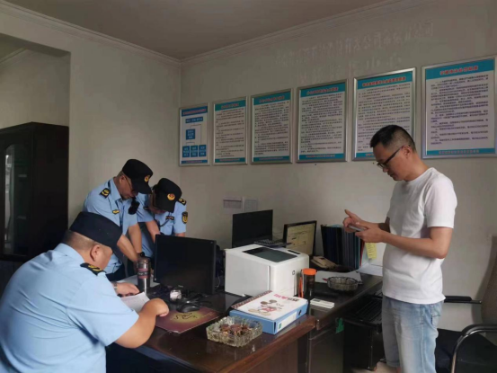 武陵区交通运输综合行政执法大队开展危险货物运输企业停车场专项检查