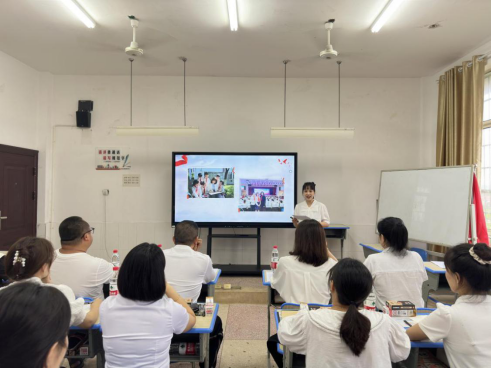 武陵区青林小学开展秋季教师开学整训活动