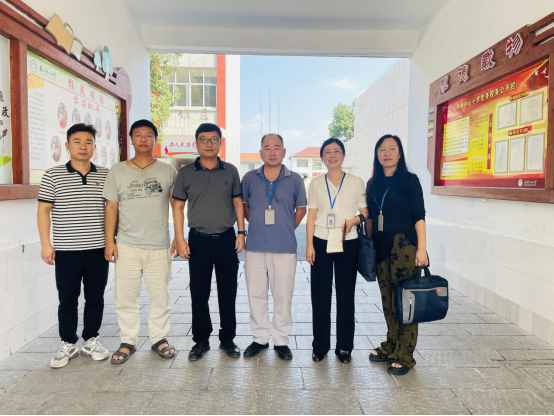 武陵区丹洲乡中心小学开学迎新生 督学促发展