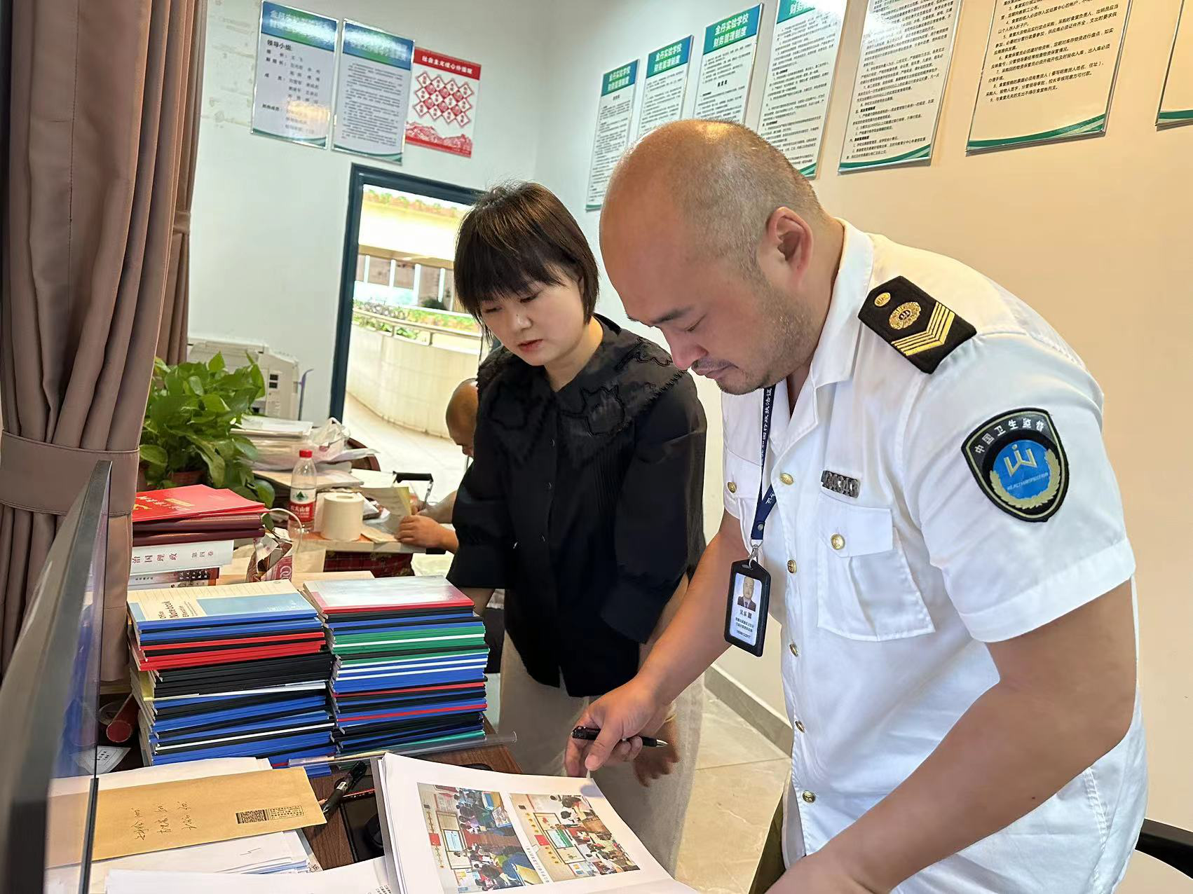 武陵区卫计执法局开展秋季学校传染病防控暨“国家双随机检查”工作