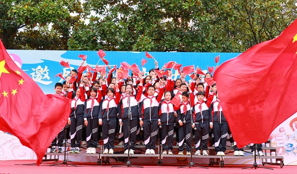 紫桥小学举办“邀月诵经典 共抒中华情”诗歌朗诵比赛