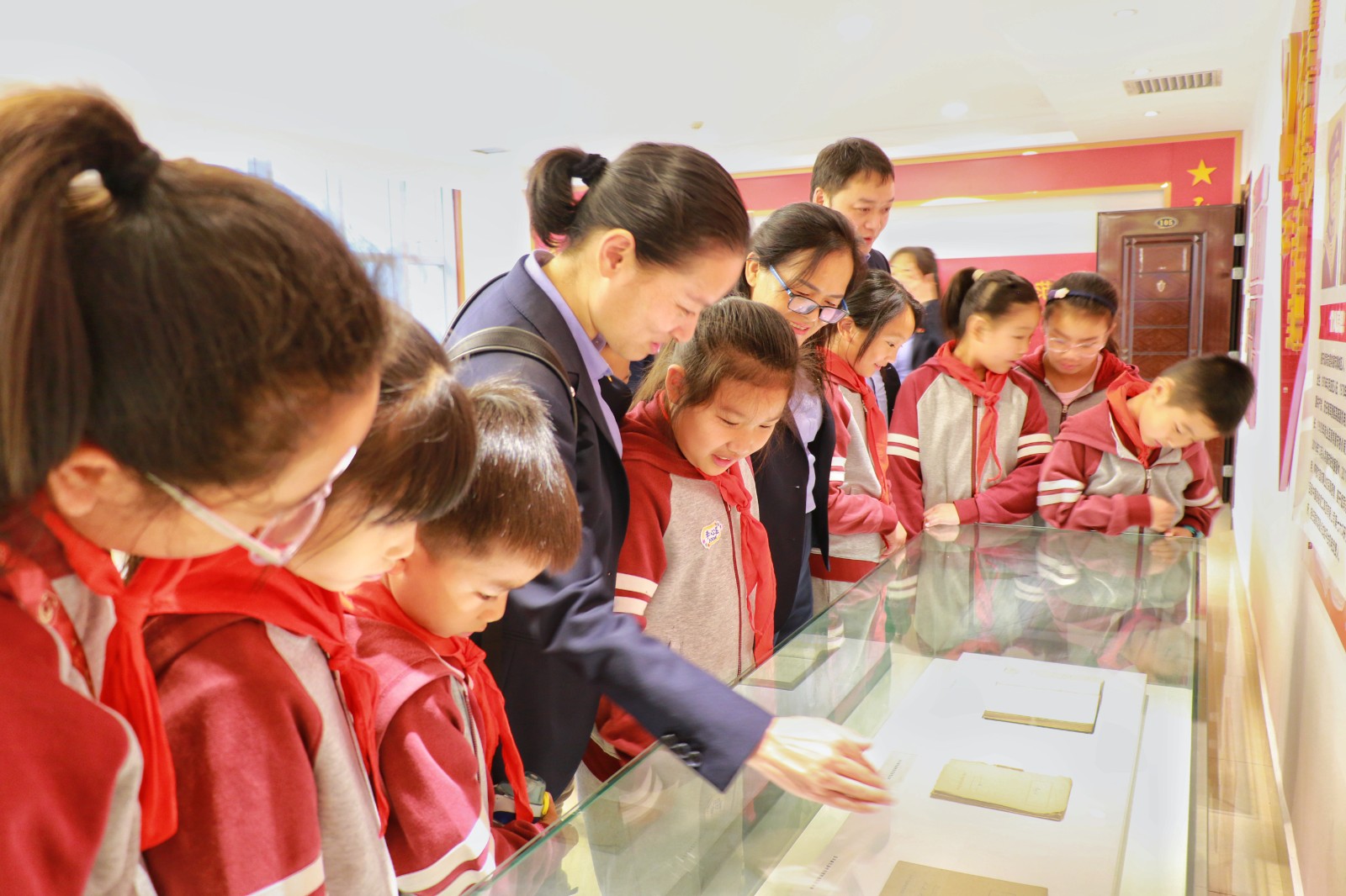 武陵区紫桥小学：党建带队建 共铸中华魂